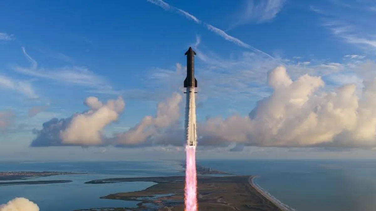 Starship llega a la órbita por primera vez y despliega 26 satélites Starlink