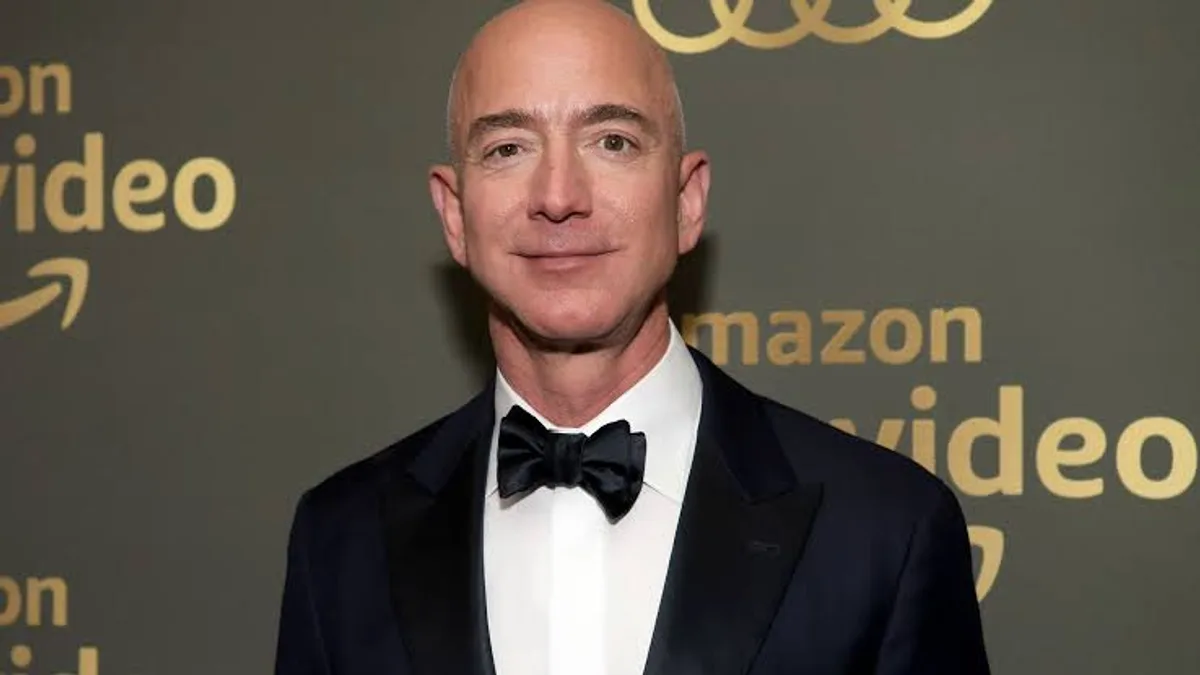 Jeff Bezos quiere su primer equipo: apuntaría al 30% del Liverpool por US$1.800M