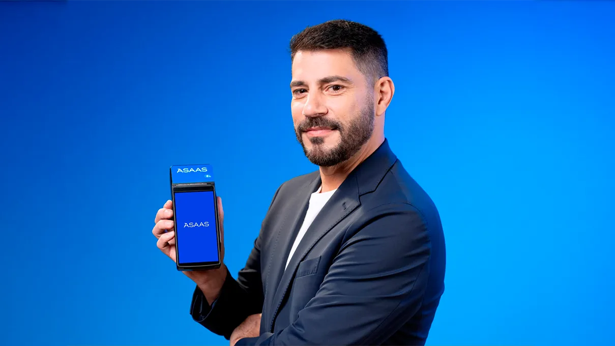 Asaas lanza Asaas Smart, su primera terminal de pagos para pymes, hecha con Adyen