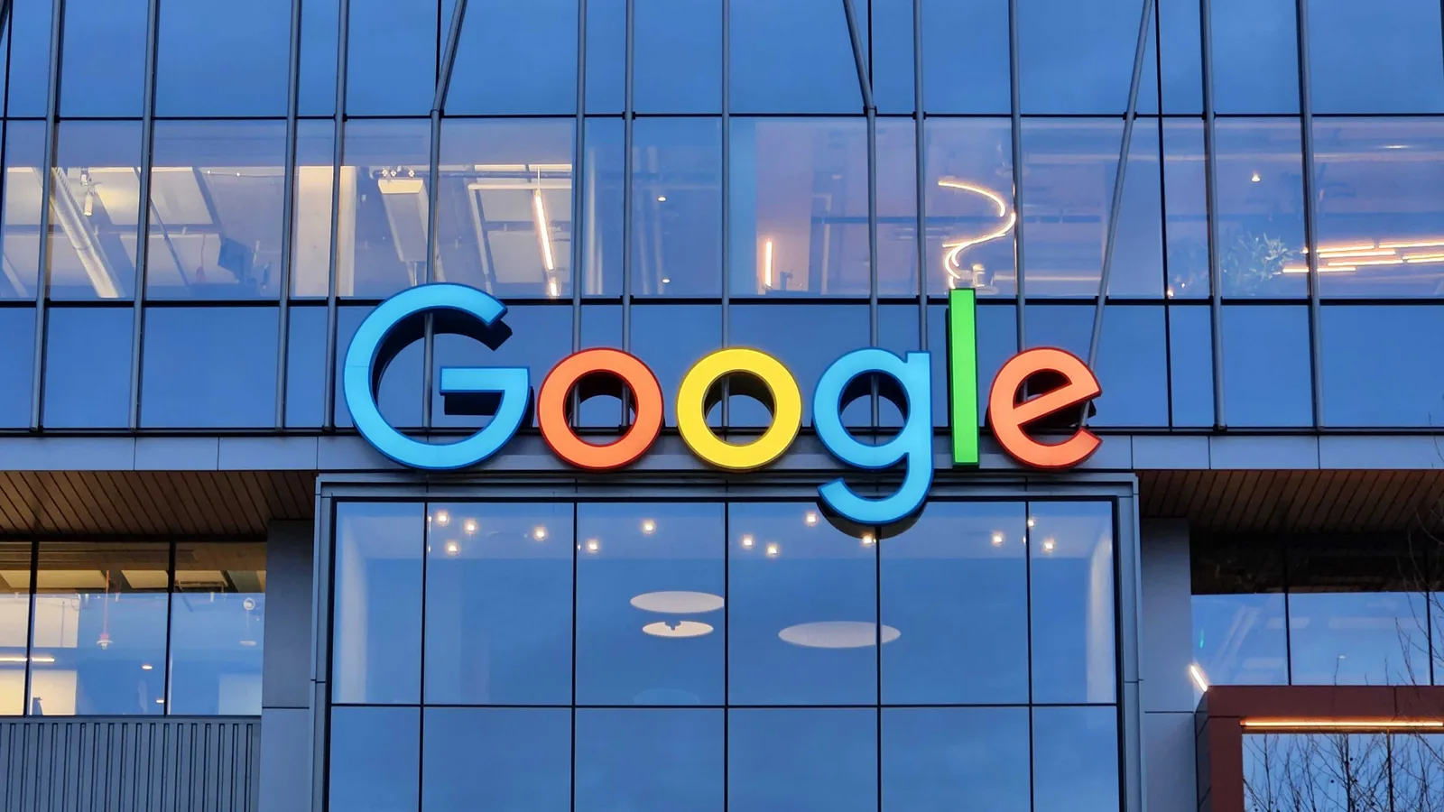 Google le paga a unos 100 medios por el contenido que usa en sus respuestas con IA