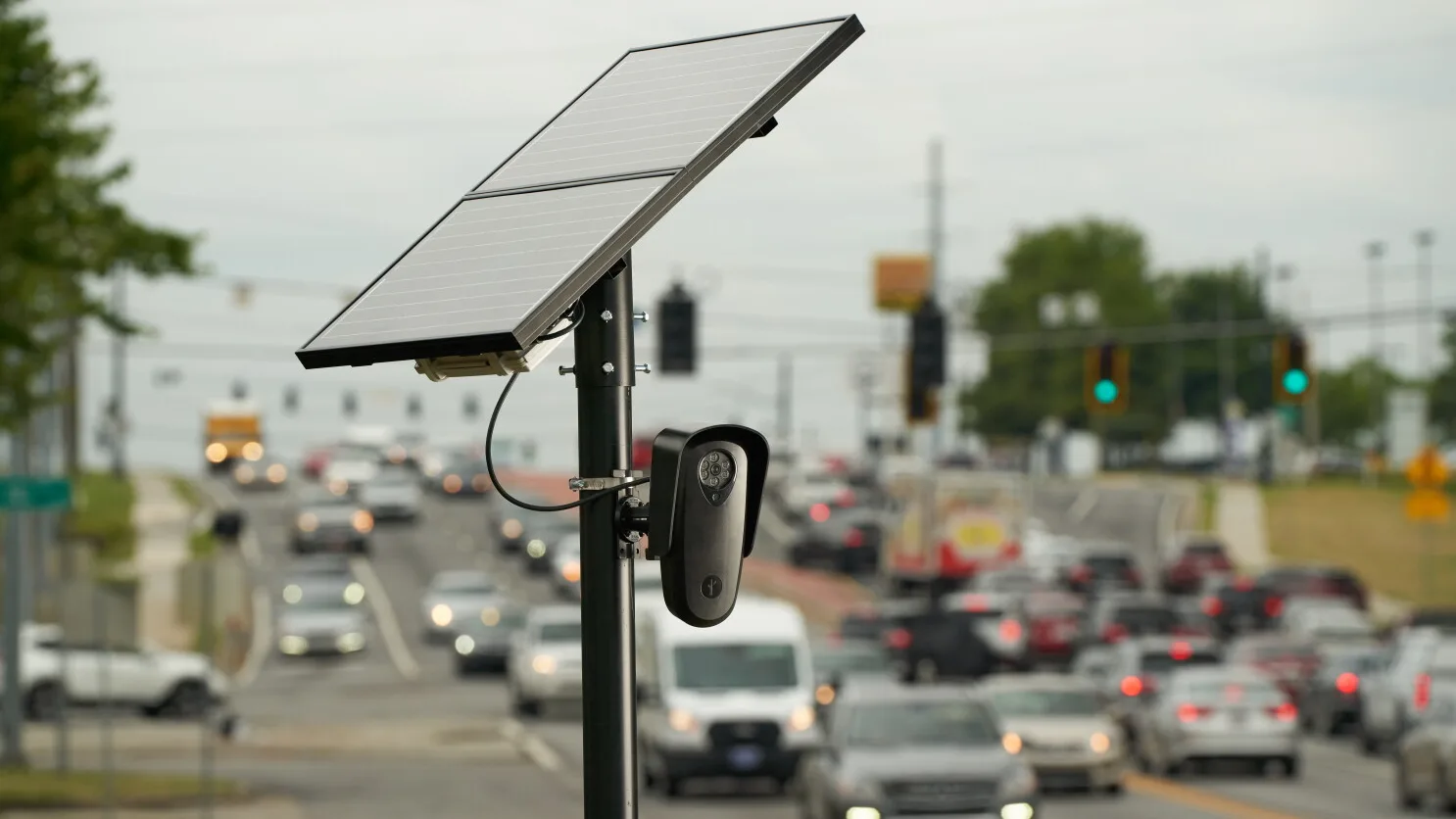 Flock Safety, las cámaras con IA que vigilan EE.UU., valen US$8.300M pese al rechazo