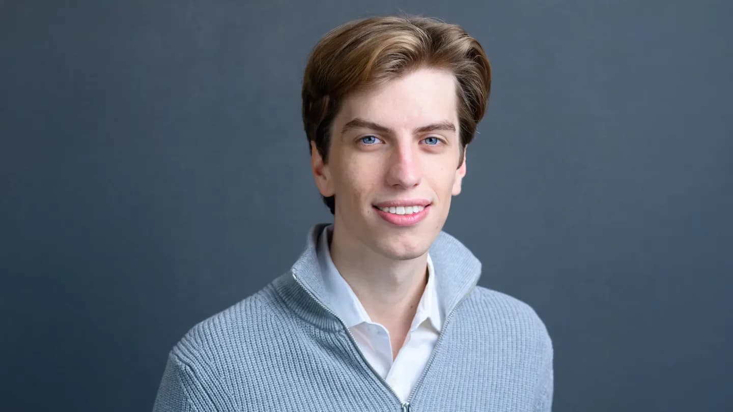 El fondo de IA Situational Awareness invierte US$400M en la chip startup Source Foundry