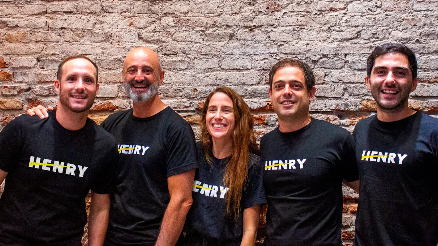 Startup EdTech argentina Henry adquiere apx.school para dominar la formación en IA