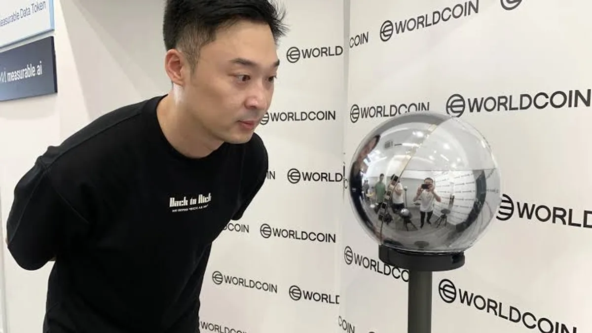 Worldcoin, la cripto de ojos de Sam Altman, busca entrar a Wall Street