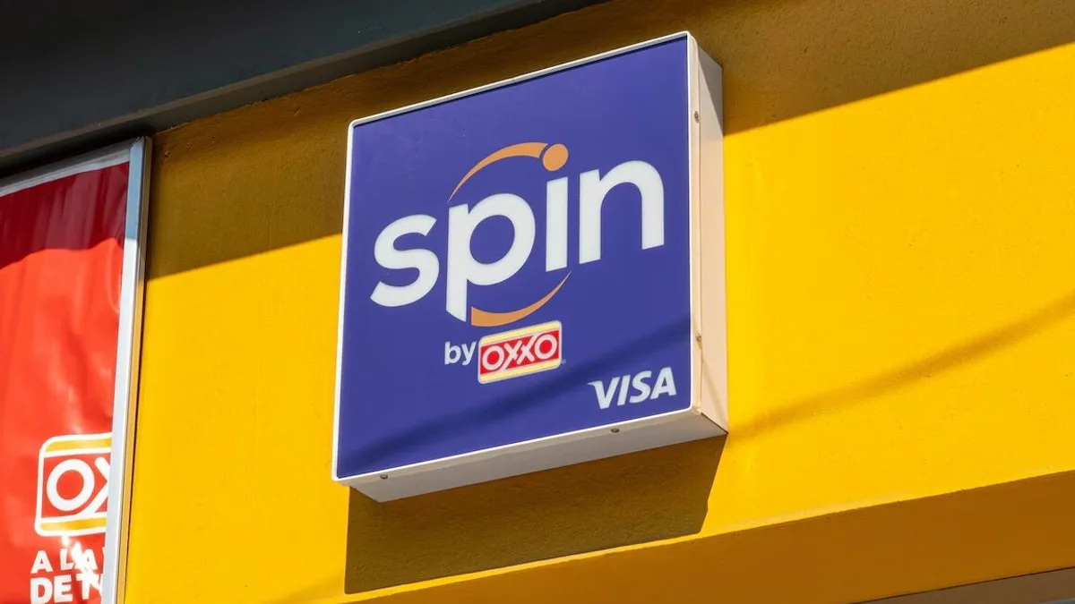 El dueño de OXXO quiere ser banco: FEMSA va por una licencia para su fintech Spin