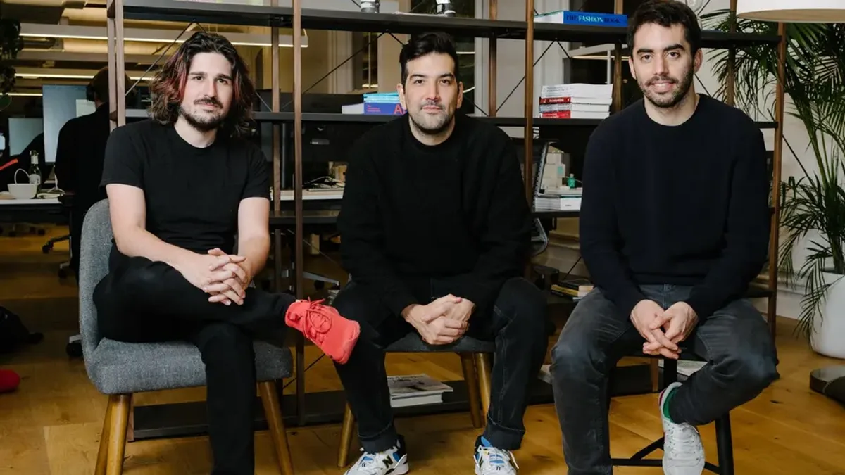 Runway, unicornio fundado por dos chilenos, compra la francesa Kinetix, su primera en Europa